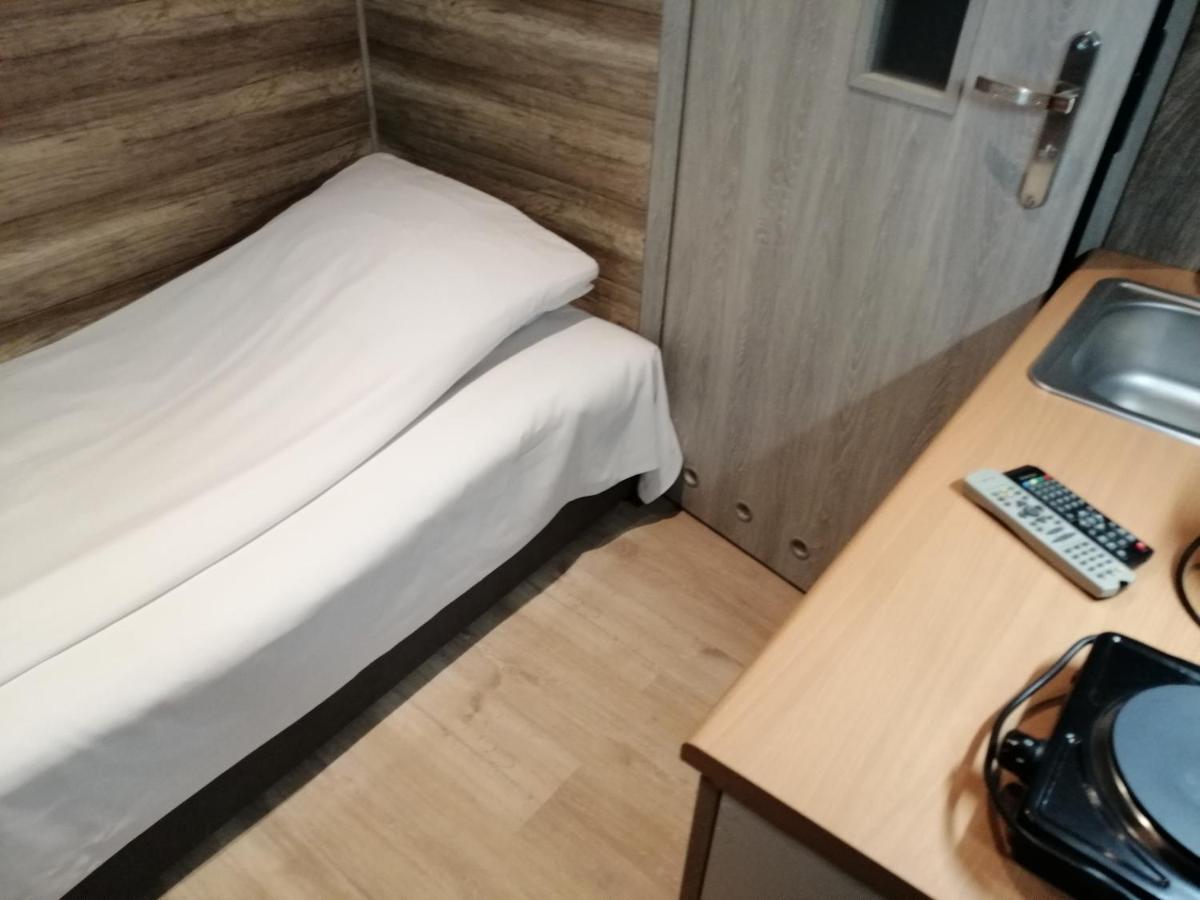 Pokoje Goscinne Polo Częstochowa Esterno foto