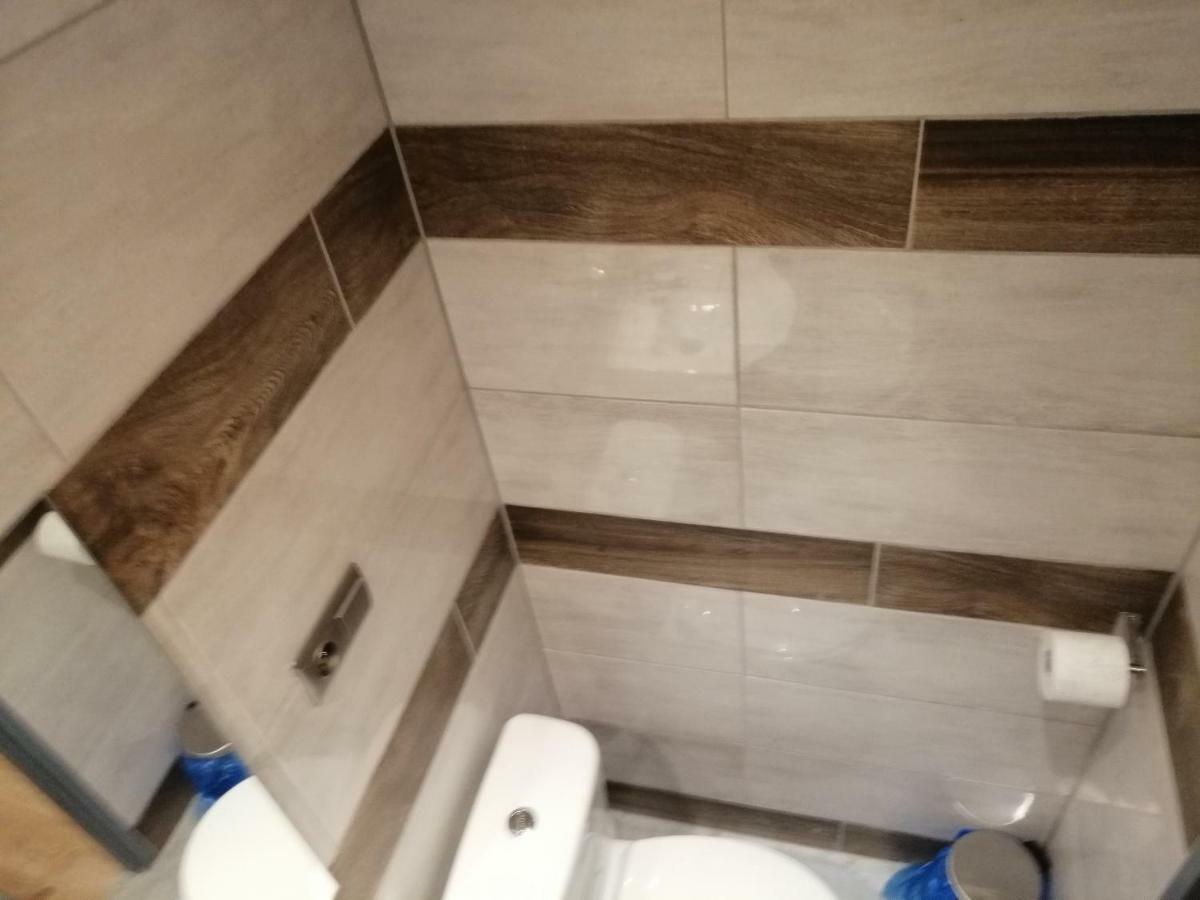 Pokoje Goscinne Polo Częstochowa Esterno foto