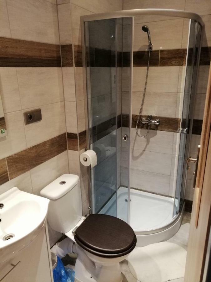 Pokoje Goscinne Polo Częstochowa Esterno foto